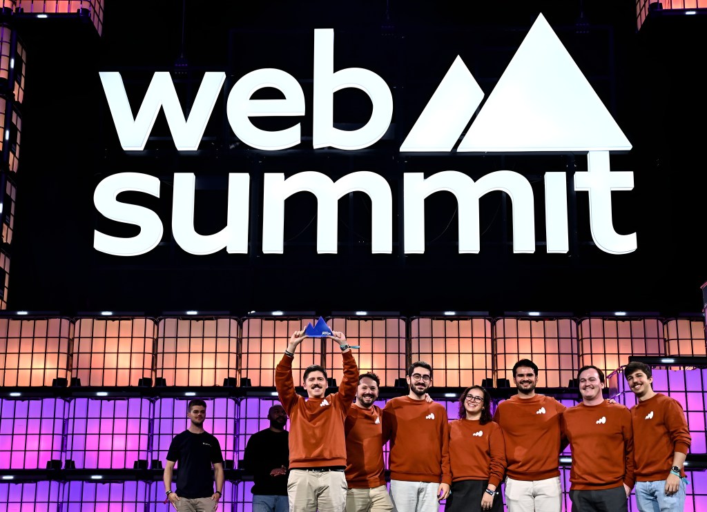 AI grant consultant Granter wins Web Summit 2025 PITCH competition 
